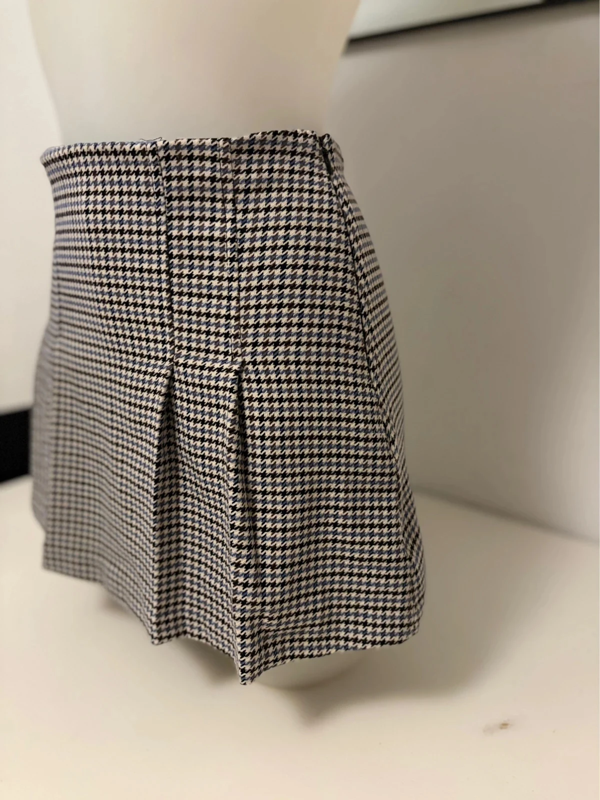 🌸 Falda corta Zara a cuadros azul, negro y crudo – Talla XS (34) – photo 4